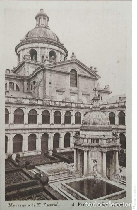 Postales: El Escorial. 5 Patio de los Evangelistas. Huecograbado Hauser y Menet. Nueva. Blanco/Negro