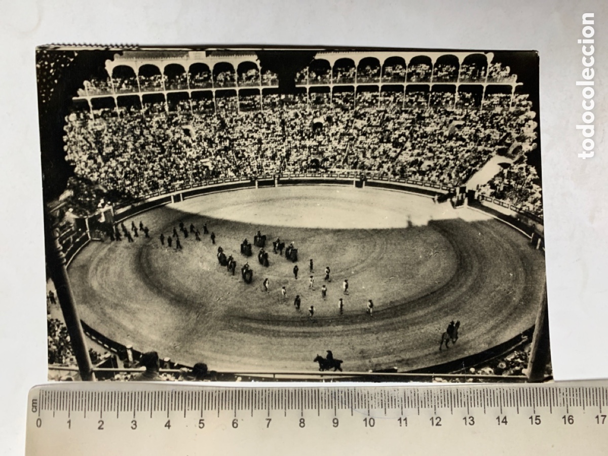 Postales: POSTAL. MADRID. PLAZA DE TOROS. EL PASE&Iacute;LLO. H. A. E. - Foto 1