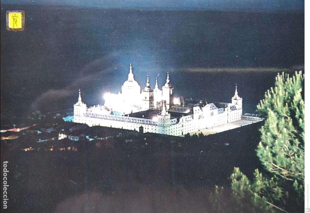 Postais: El Escorial. 72 Vista general del Monasterio iluminado. Escudo de Oro. Nueva. Color