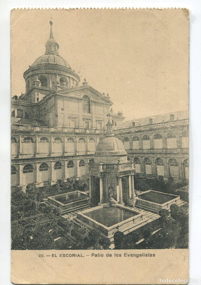 Postales: El Escorial, 1919. Patio de los Evangelistas. Fot. Lacoste, 22