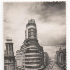 Postales: MADRID-EDIFICIO DEL CAPITOL Y AVDA. JOSE ANTONIO- ESCRITA-