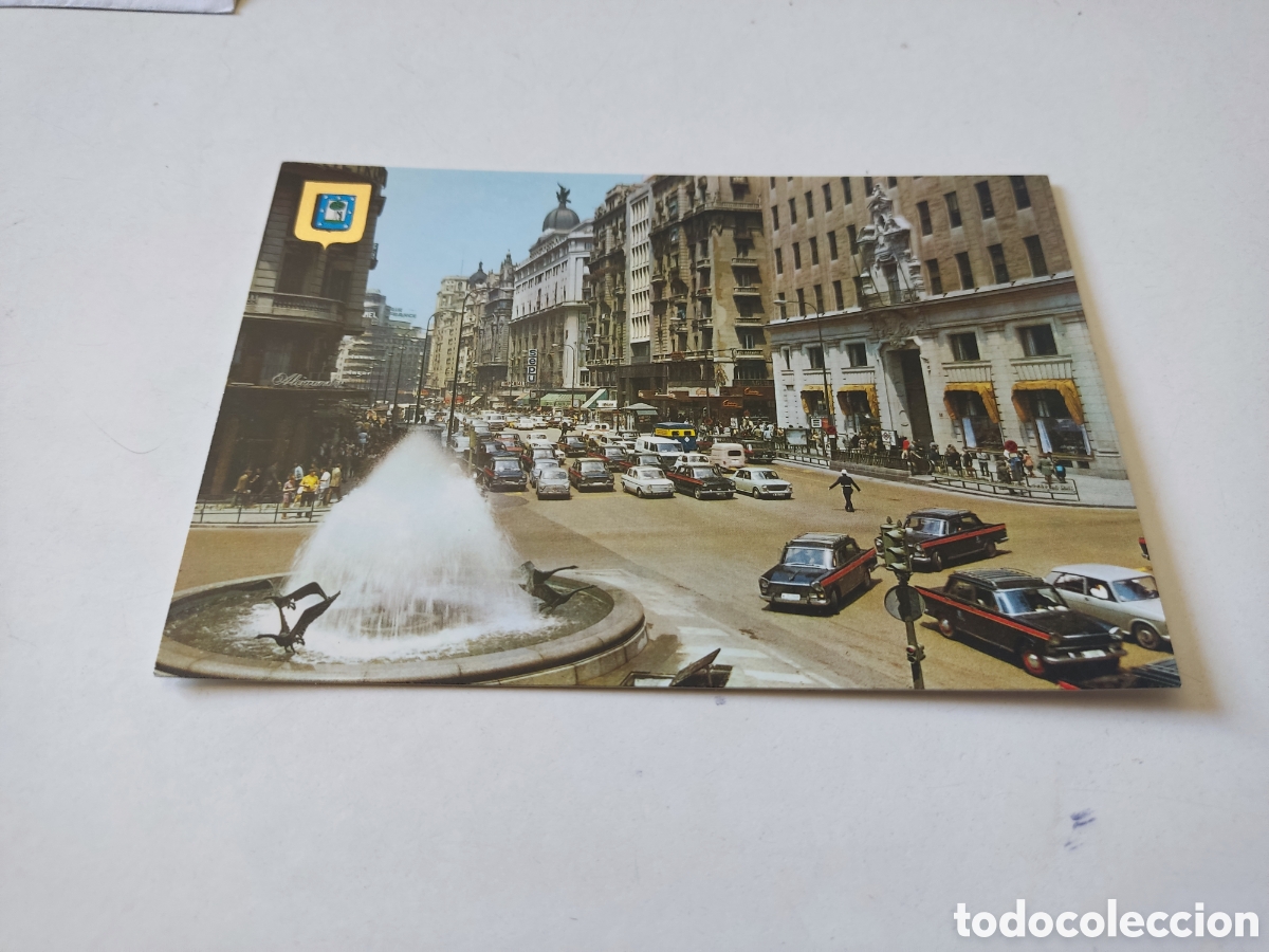 Postales: Postal Madrid guarda dirigiendo el tr&aacute;fico - Foto 1