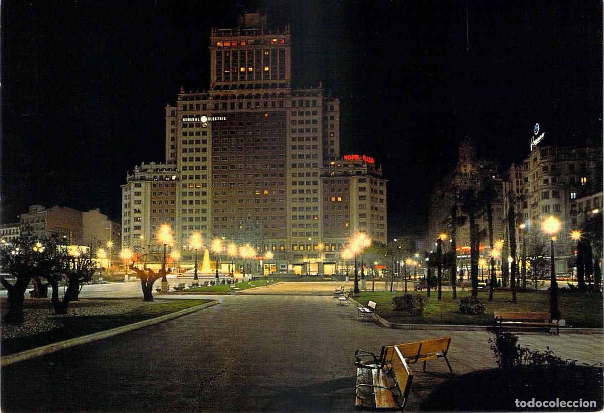 Postales: Postal Madrid, Edificio Torre de Espa&ntilde;a y Plaza de Espa&ntilde;a de Noche - Foto 1