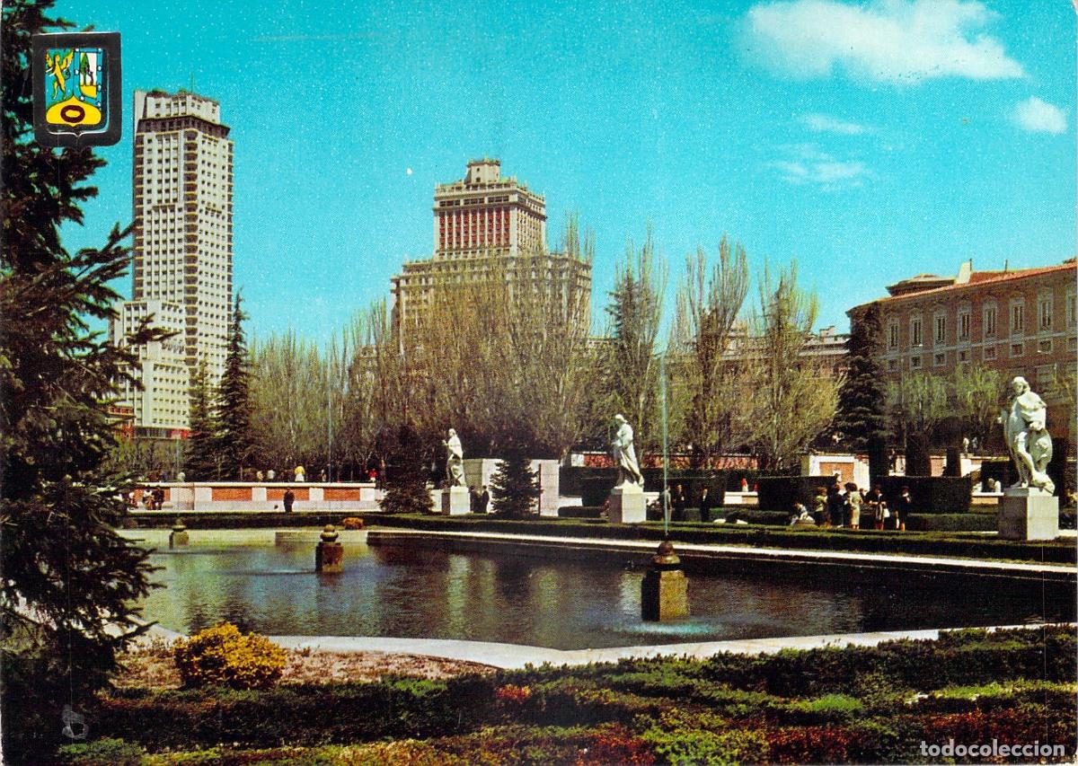 Postales: Postal de Madrid: Jardines de Sabatini con Torre y Edificio Espa&ntilde;a - Foto 1