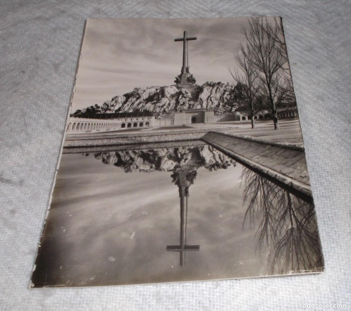 Postales: postales valle de los caidos dos de la cruz y una de la cripta con &iexcl;el altar mayor - Foto 1