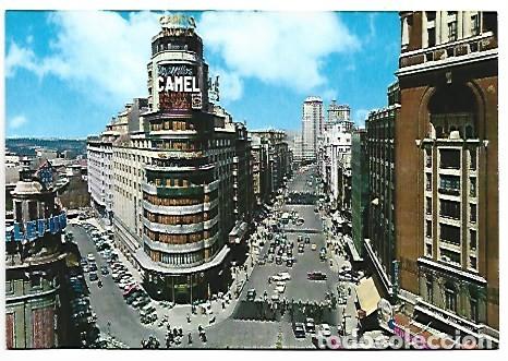 Postales: EDIFICIO DE EL CAPITOL Y AVDA. DE JOSE ANTONIO.- MADRID - Foto 1