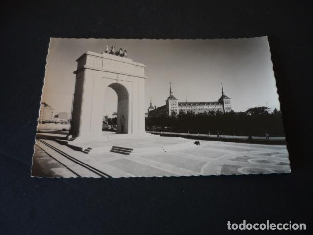 Postales: MADRID ARCO DE LA VICTORIA - Foto 1