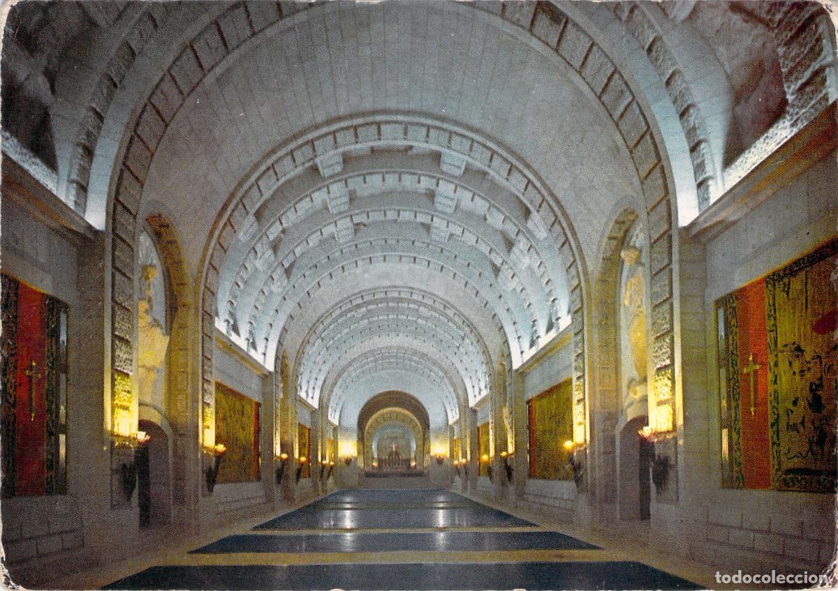 Postales: Postal Bas&iacute;lica del Valle de los Ca&iacute;dos - Nave Central de la Cripta - Foto 1