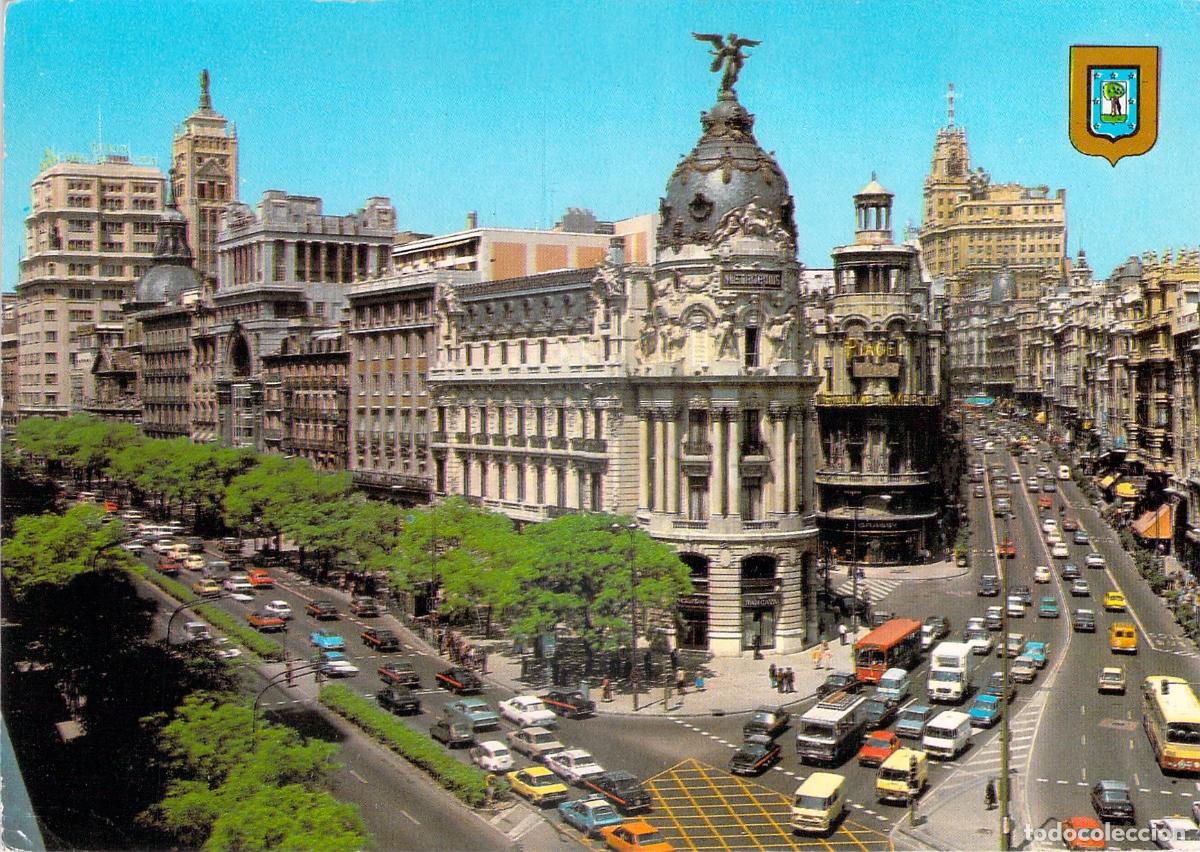 Postales: Postal de Madrid Calle de Alcal&aacute; y Gran V&iacute;a con Edificio Metr&oacute;polis - Foto 1