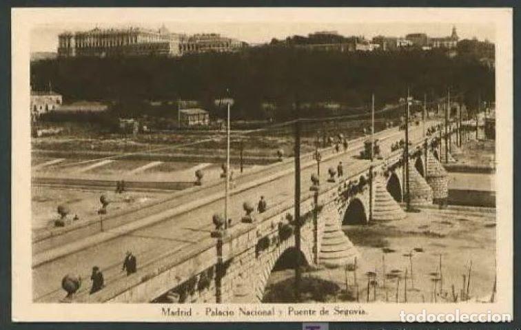 Postais: Madrid. *Palacio Nacional y Puente de Segovia* Sin datos editor. Nueva.