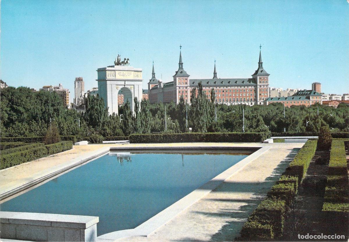 Postales: Postal de Madrid: Arco del Triunfo y Ministerio del Aire