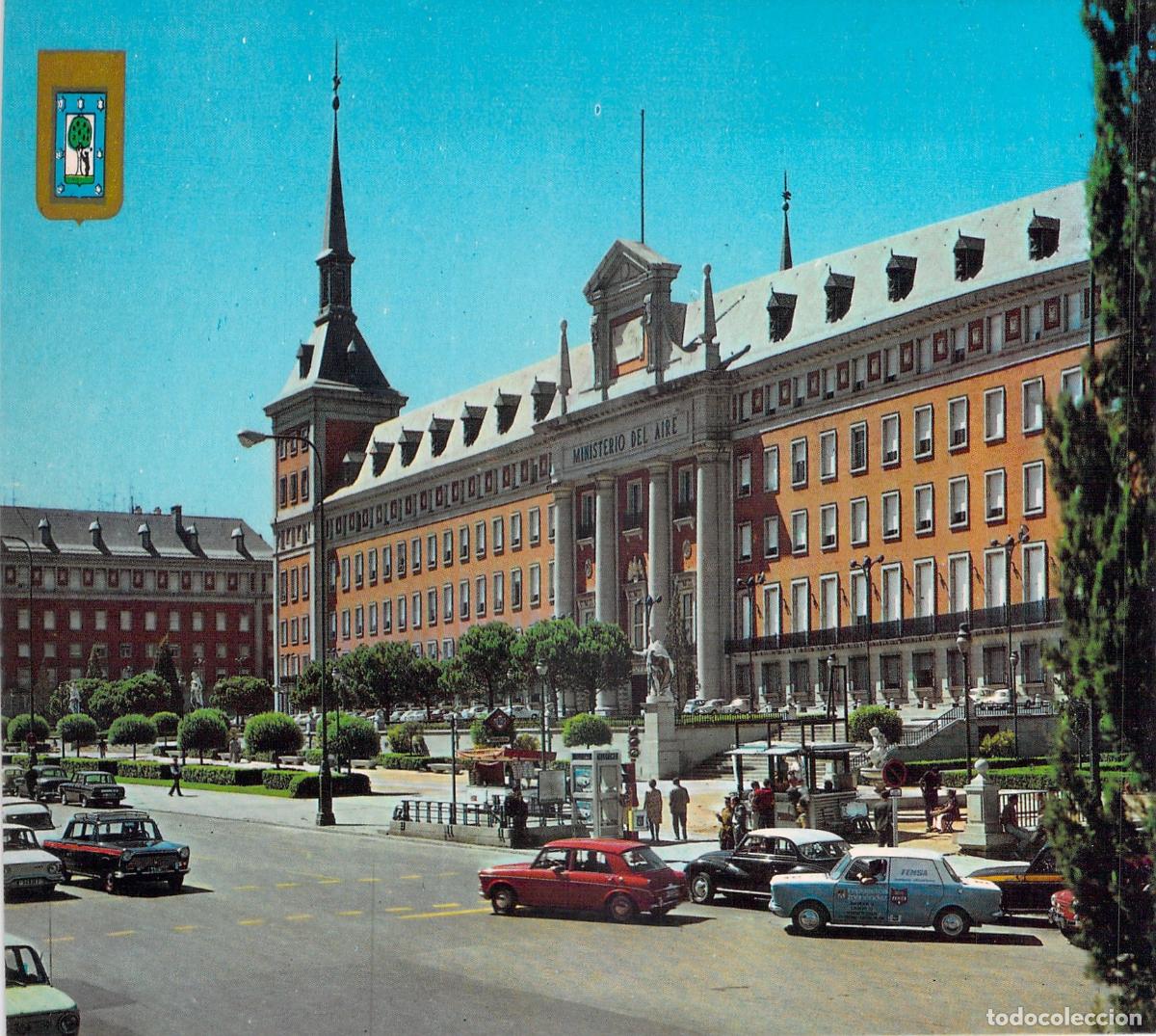 Postales: Postal de Madrid con vista de Moncloa y el Ministerio del Aire