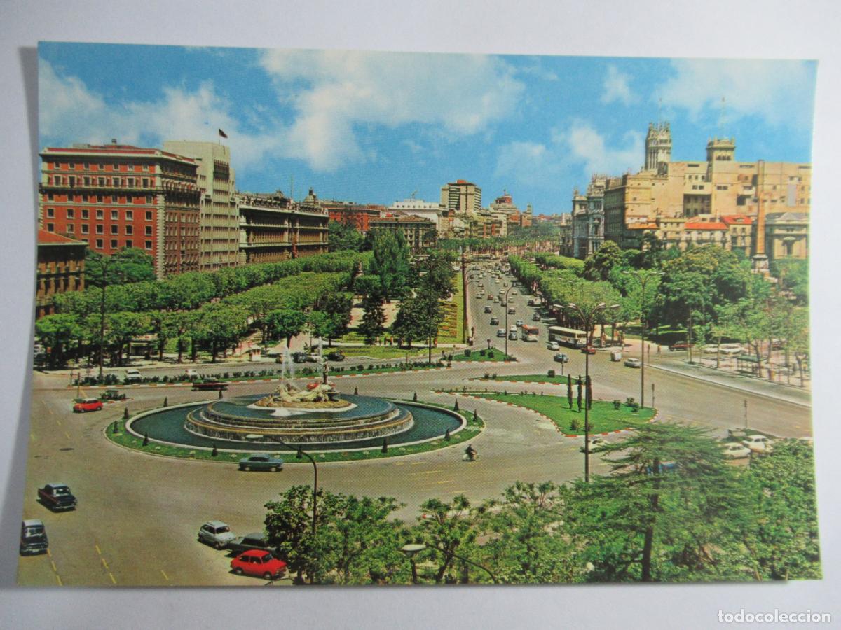 Postales: Madrid - Panor&aacute;mica de la Plaza de C&aacute;novas del Castillo y Sal&oacute;n del Prado - S/C