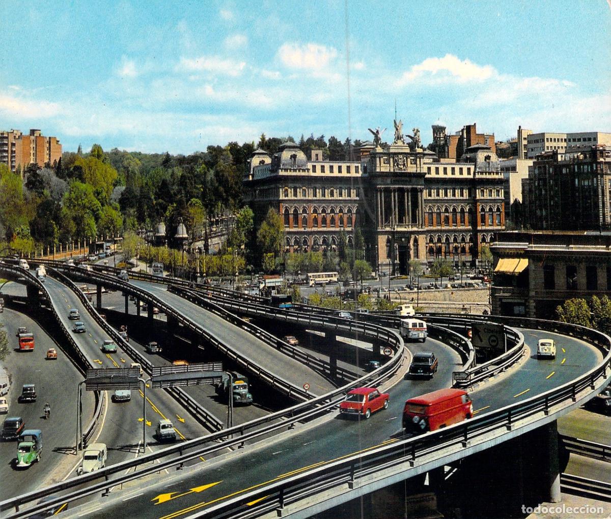 Postales: Postal de la Plaza de Carlos V y Scalextric de Atocha, Madrid