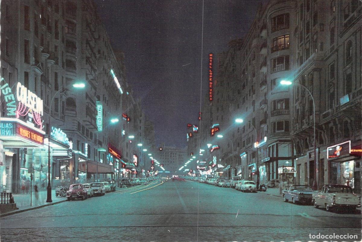 Postales: Postal de Madrid: Avenida de Jos&eacute; Antonio de Noche (Gran V&iacute;a)