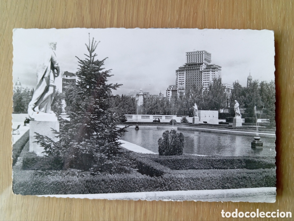 Postales: POSTAL MADRID PALACIO REAL JARDINES HELIOTIPIA ART&Iacute;STICA ESPA&Ntilde;OLA 66 SIN CIRCULARR