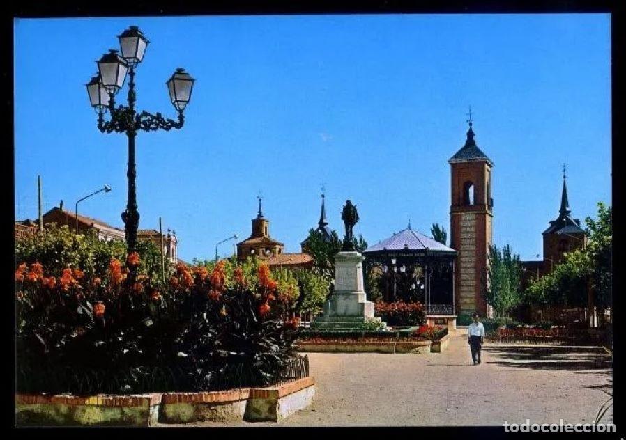 Cartes Postales: Alcal&aacute; de Henares. *Plaza de Cervantes* Ed. Vistabella n&ordm; 9. Nueva.
