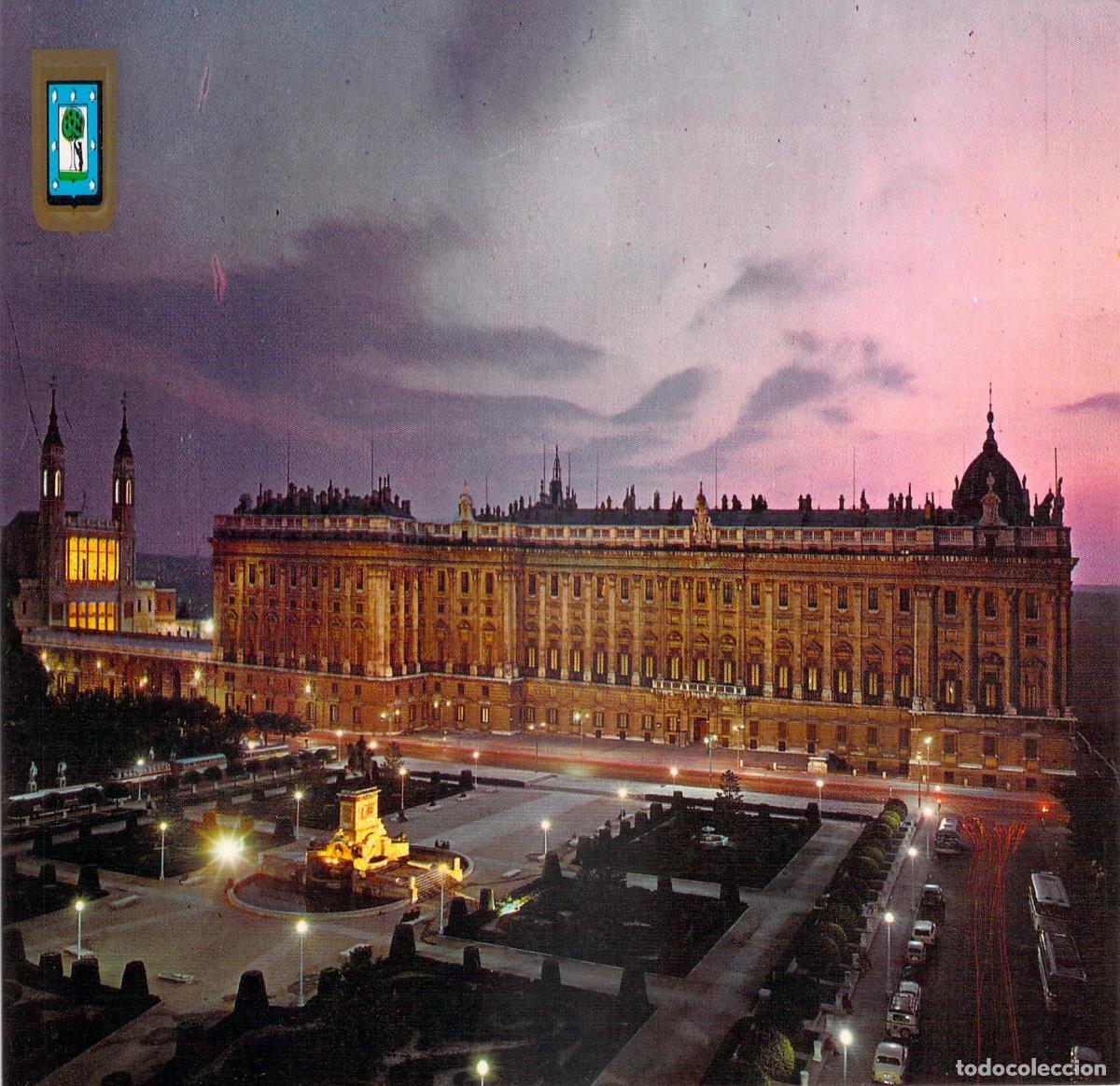 Postales: Postal de Madrid con el Palacio Real y Plaza de Oriente