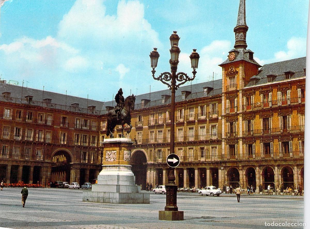 Postales: Postal de la Plaza Mayor de Madrid y Estatua de Felipe III
