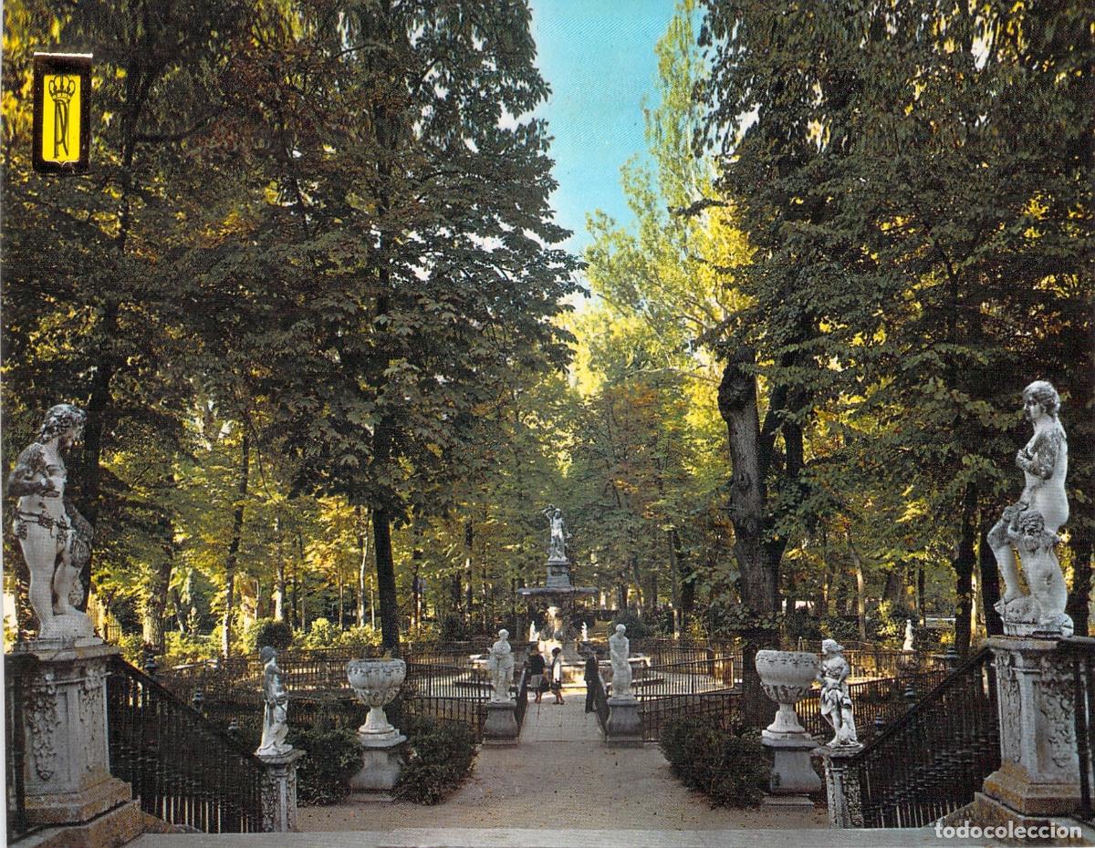Postales: Postal de Aranjuez Jard&iacute;n de la Isla y Fuente Escudo de Oro