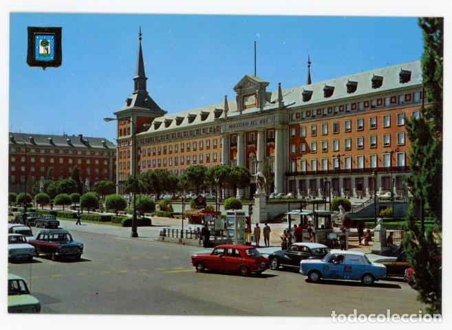 Postales: em04660 madrid moncloa y ministerio del aire 1968 fisa n&ordm;202 sc SIMCA 1000 Comercial femsa MORRIS 11