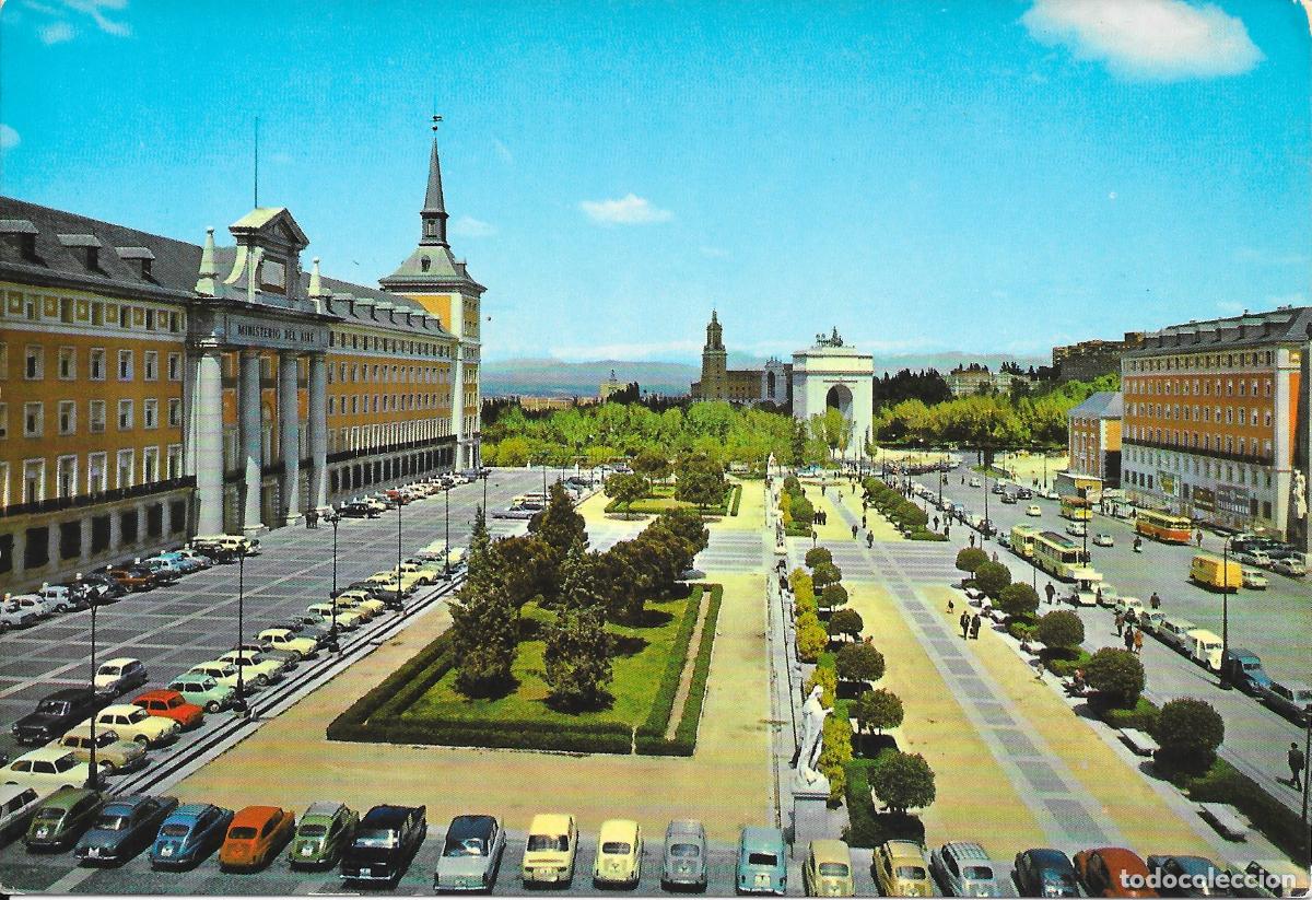 Postales: [POSTAL] Plaza de la Moncloa. Madrid (sin circular)