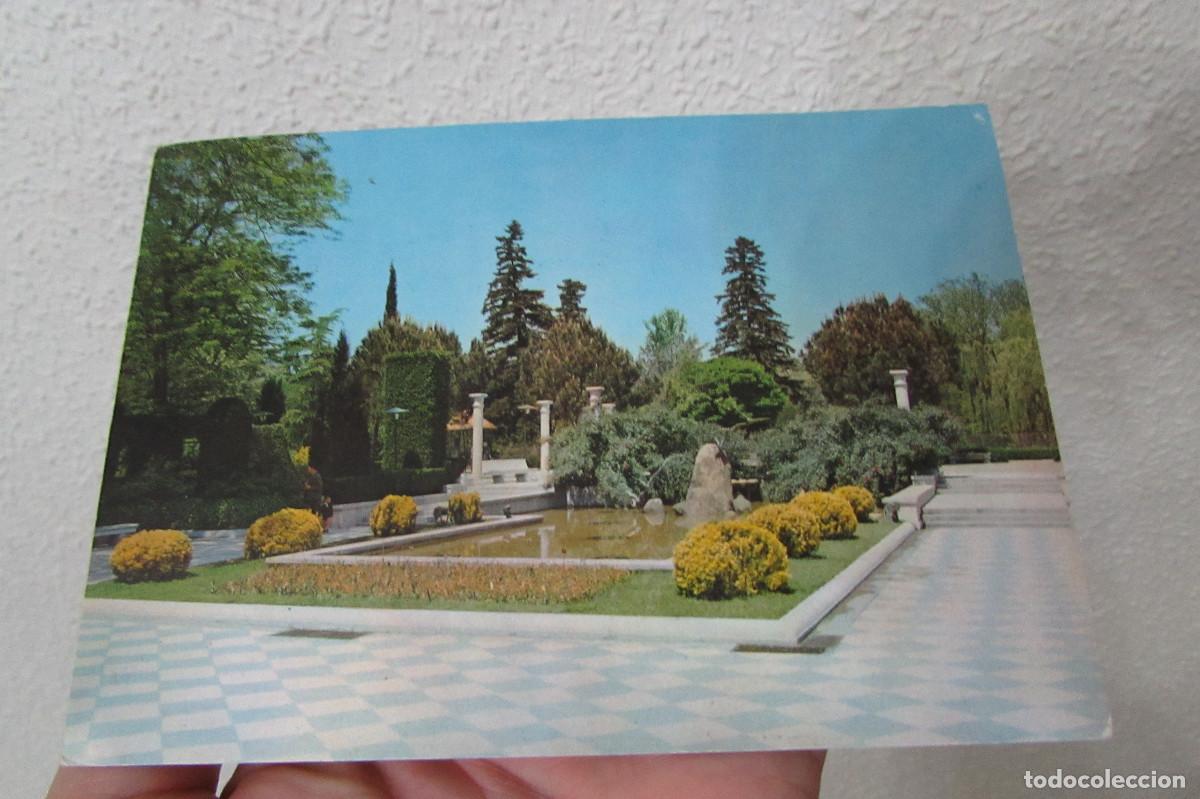 Postales: POSTAL - MADRID - PARQUE DEL RETIRO - JARDINES DE DON CECILIO RODRIGUEZ. CIRCULADA