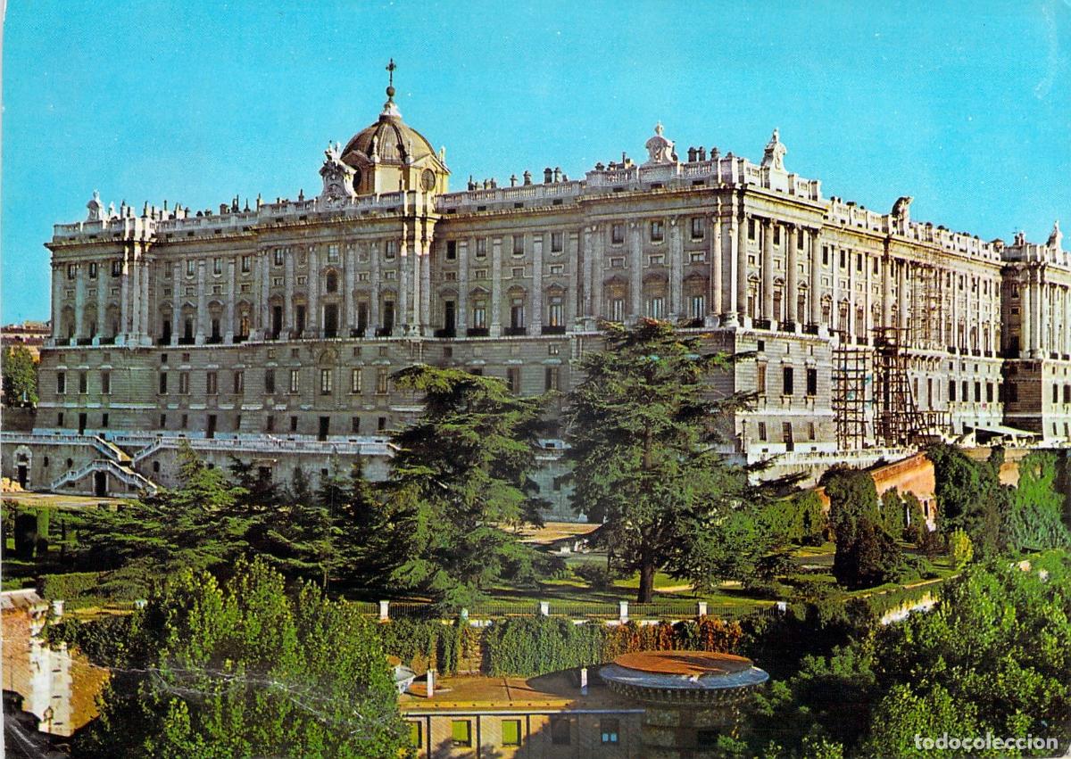 Postales: Postal del Palacio Real de Madrid con Jardines