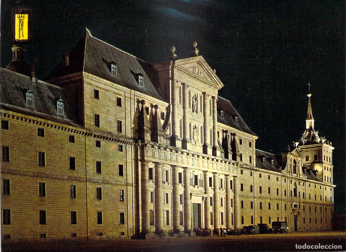 Postales: Postal El Escorial Fachada Principal Nocturna Escudo de Oro