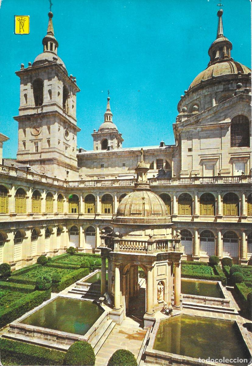Postales: [POSTAL] Patio de los Evangelistas. Monasterio. El Escorial (Madrid) (circulada)