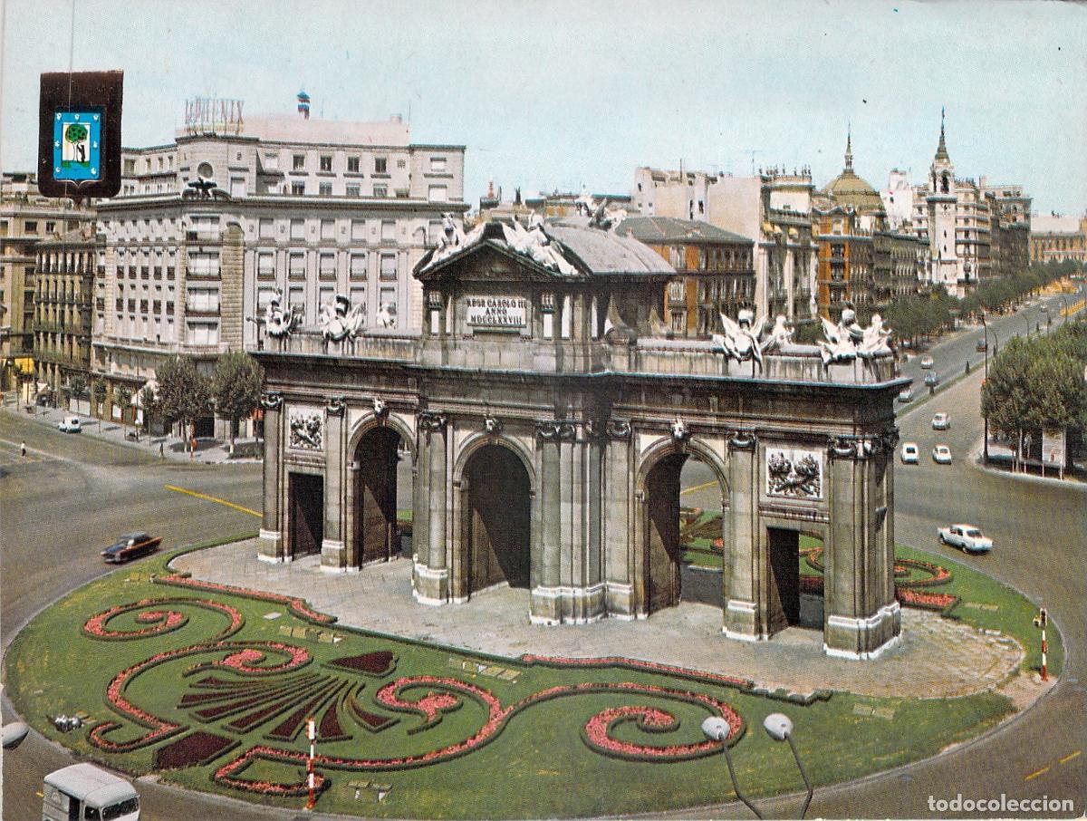 Postales: Postal de la Puerta de Alcal&aacute; en Madrid