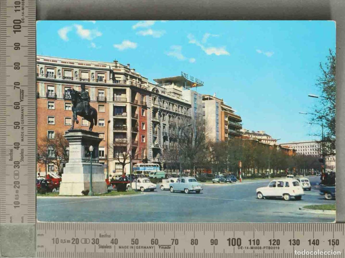 Postcards: POSTAL. MADRID Plaza Marqu&eacute;s del Duero y Vista parcial