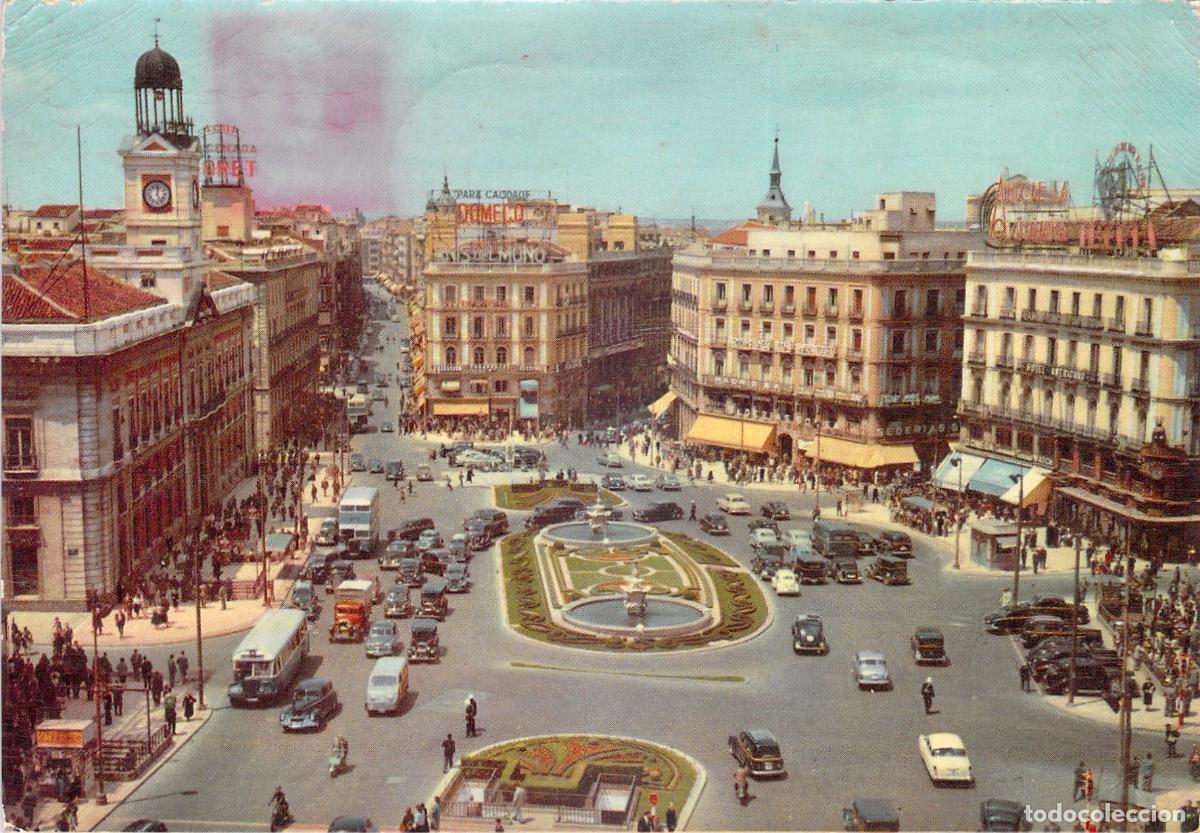 Postales: Postal de la Puerta del Sol de Madrid con Tr&aacute;fico de &Eacute;poca