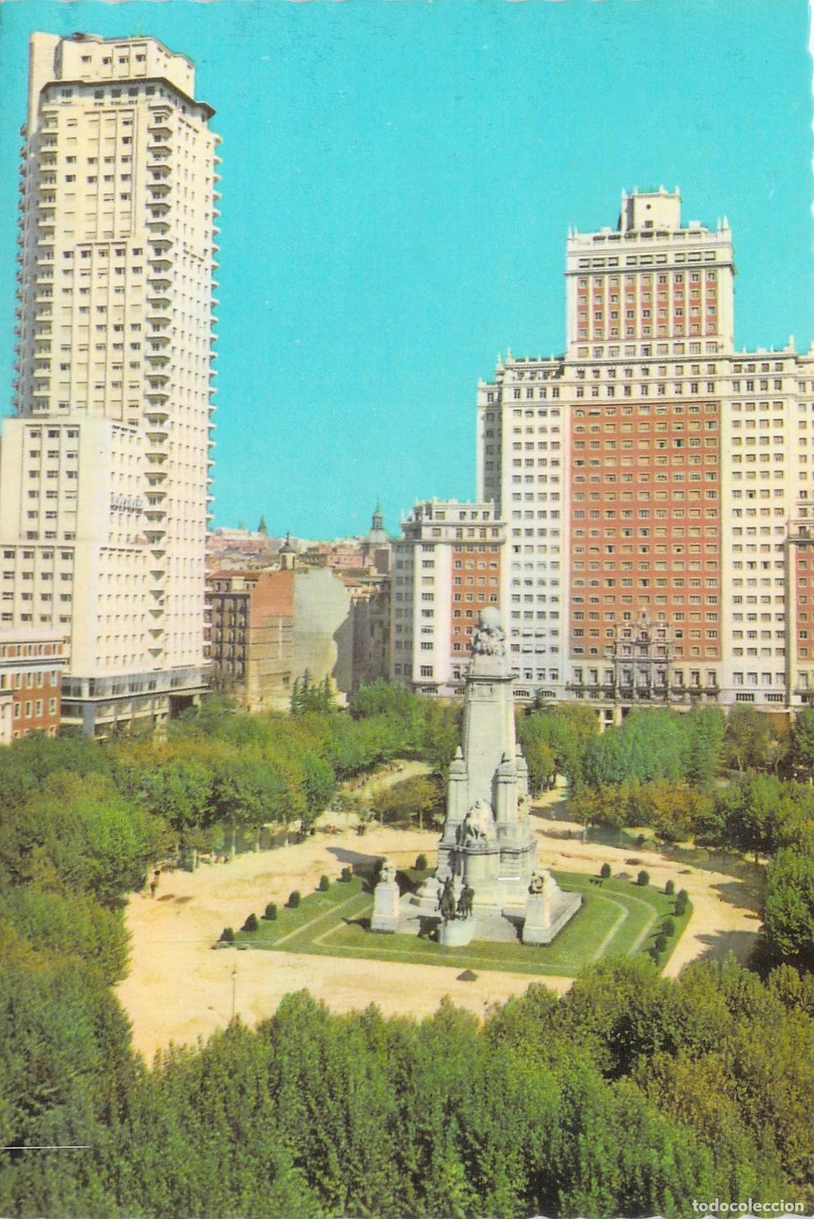 Postales: Postal de la Plaza de Espa&ntilde;a en Madrid con rascacielos