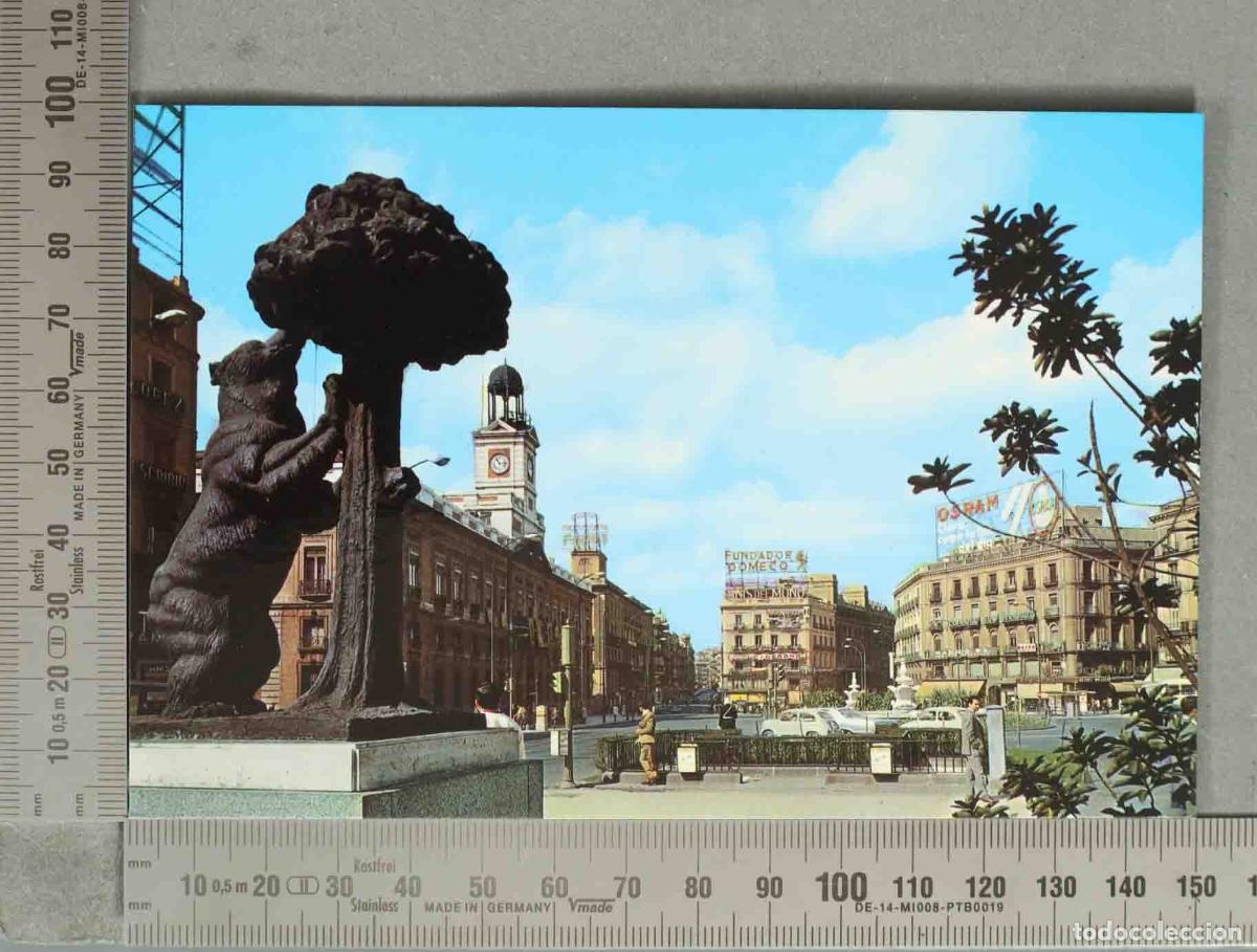 Postcards: POSTAL. Madrid - Puerta del Sol - Monumento al Oso y el Madro&ntilde;o