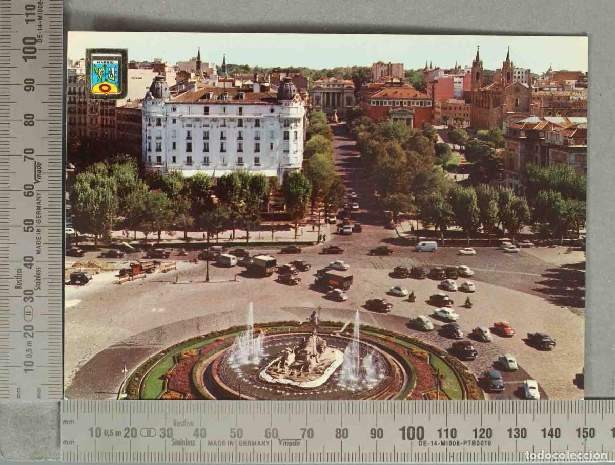 Postcards: POSTAL. Madrid - Plaza de Canovas del Castillo - Fuente de Neptuno y Hotel Ritz