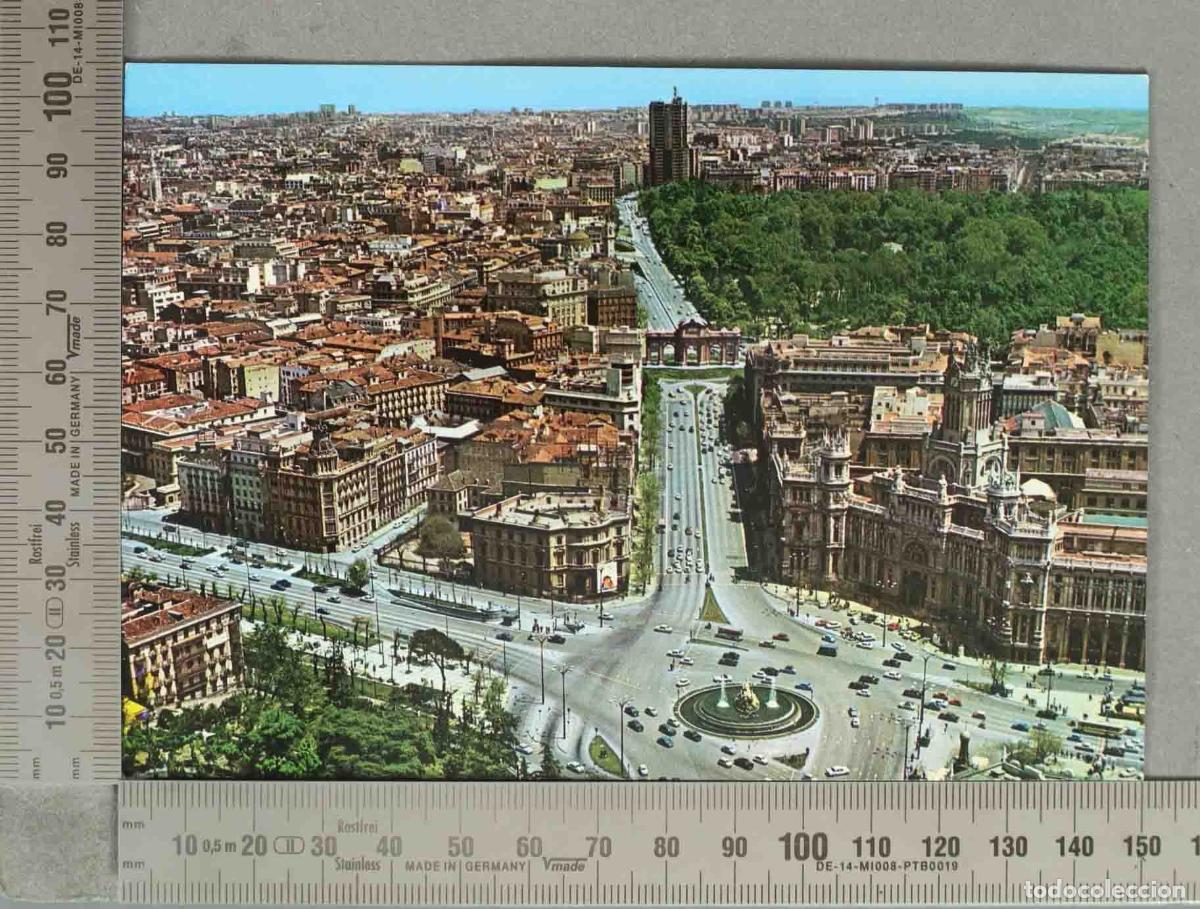 Postales: POSTAL. Madrid - Vista parcial - Plaza de Atocha - Glorieta del Emperador Carlos V