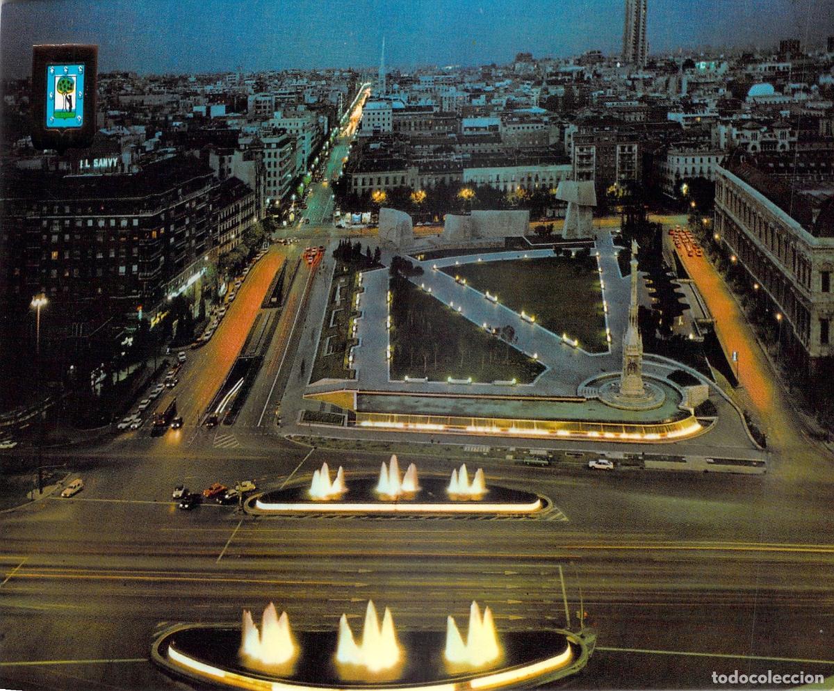 Postales: Postal de Madrid Plaza Col&oacute;n y Jardines del Descubrimiento en Vista Nocturna