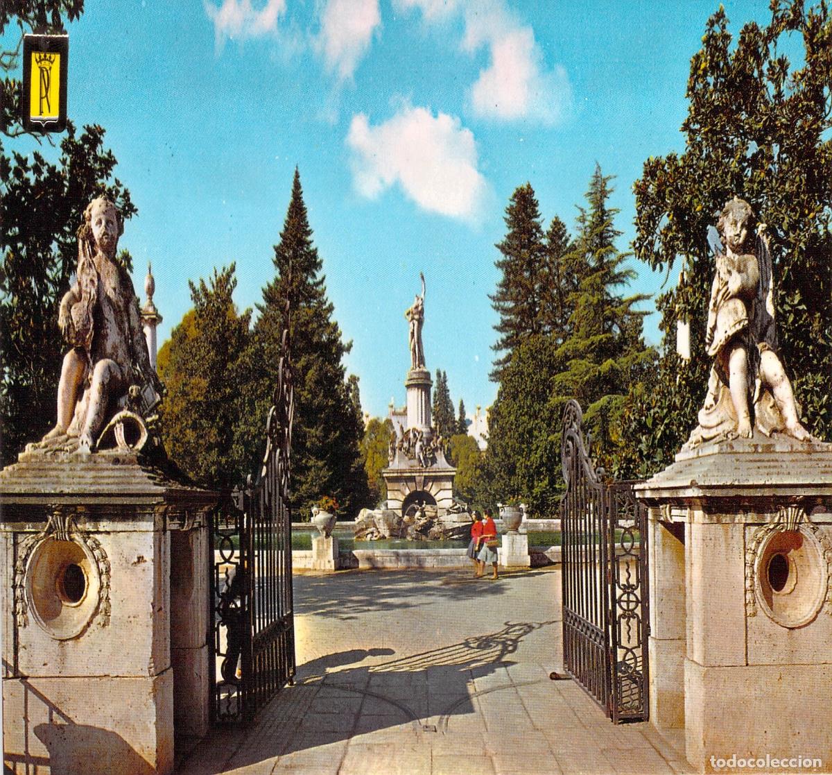 Postales: Postal Aranjuez Entrada al Jard&iacute;n de la Isla y Fuente de H&eacute;rcules