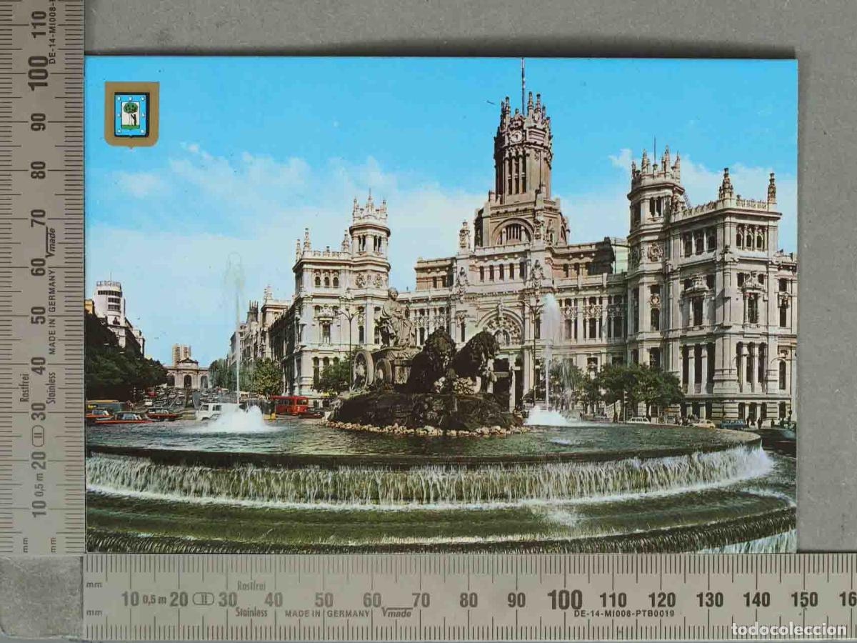 Cartoline: POSTAL. Madrid - Palacio de Comunicaciones - Aspectos urbanos