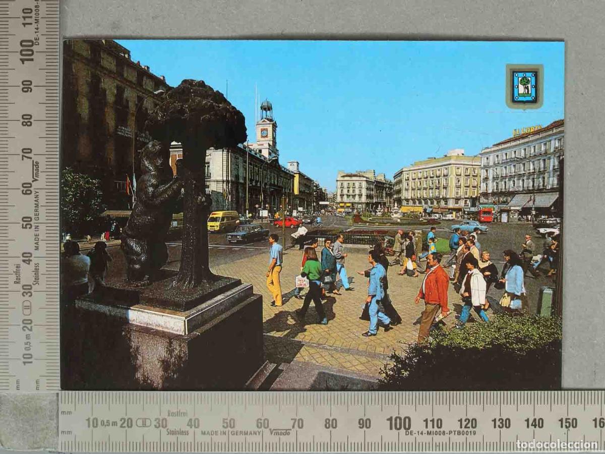 Cartoline: POSTAL. Madrid - Puerta del Sol - El Oso y el Madro&ntilde;o