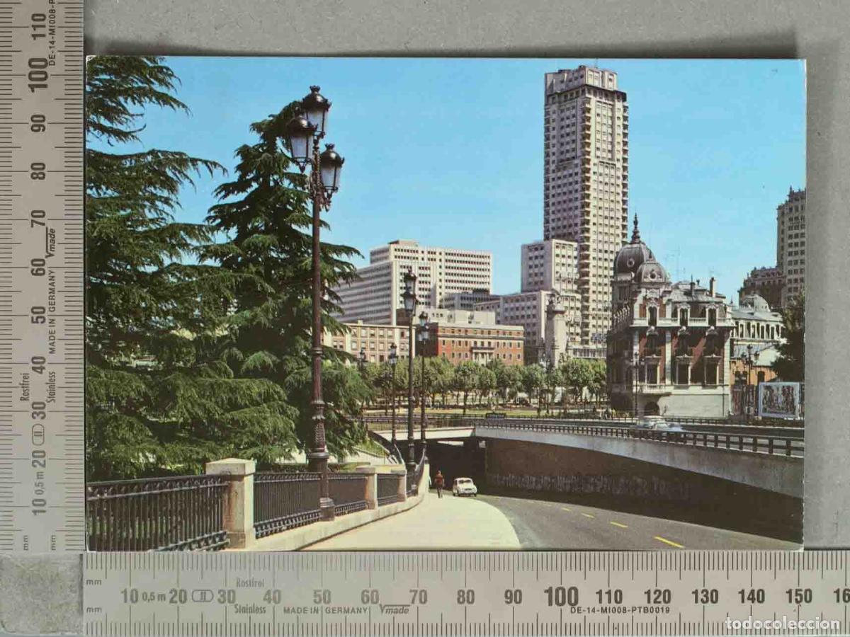 Postales: POSTAL. Madrid - Jardines de Sabatini y Plaza de Espa&ntilde;a