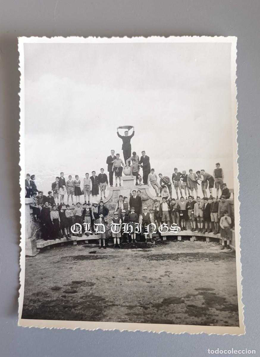 Postales: FOTOGRAFIA DE GRUPO ESCOLAR DE EXCURSI&Oacute;N POR LA MORCUERA / MIRAFLORES / SIERRA DE MADRID / A&Ntilde;O 1954