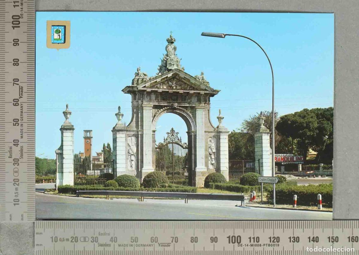 Cartoline: POSTAL. Madrid - Puerta de Hierro