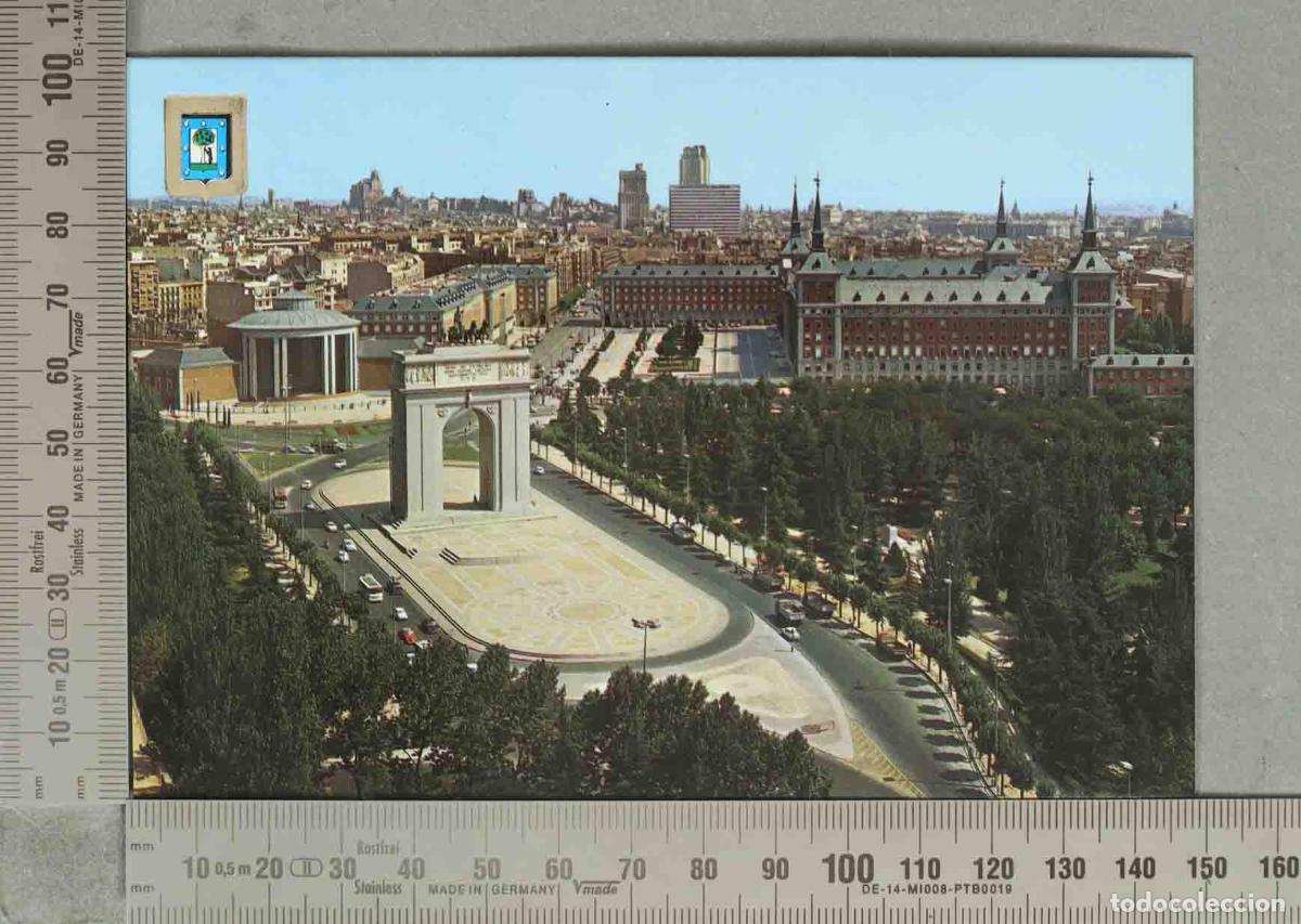 Postales: POSTAL. Madrid - Arco de la Victoria y Ministerio del Aire - Vista a&eacute;rea