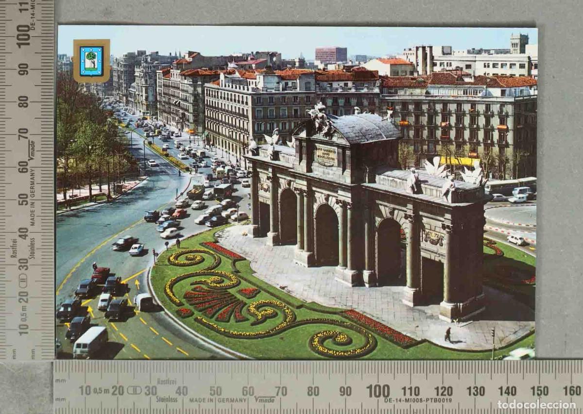 Postales: POSTAL. Madrid - Puerta de Alcal&aacute; - Plaza de la Independencia - Escudo de Oro