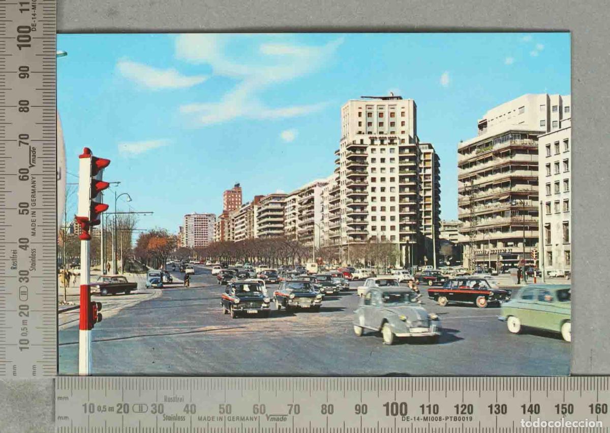 Cartoline: POSTAL. Vista urbana de avenida y edificios MADRID