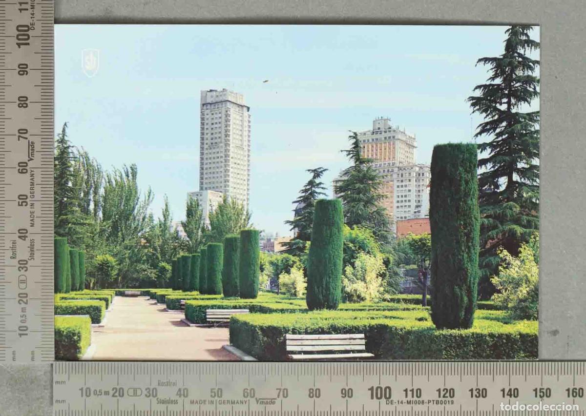 Postales: POSTAL. Madrid - Jardines de Sabatini y Plaza de Espa&ntilde;a