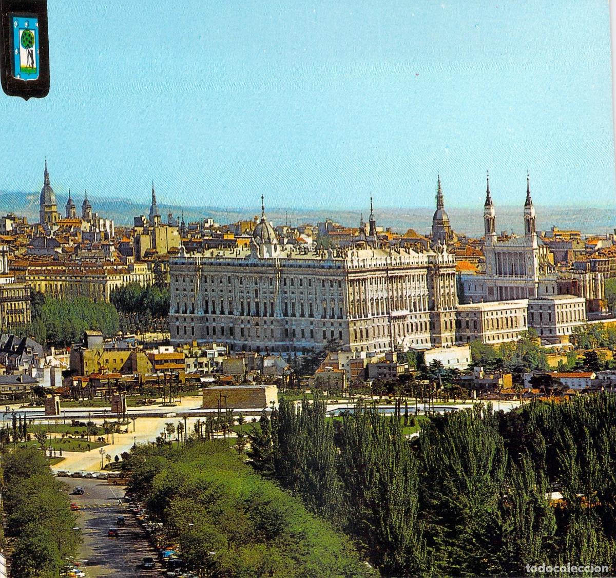 Postales: Postal del Palacio de Oriente en Madrid vista a&eacute;rea