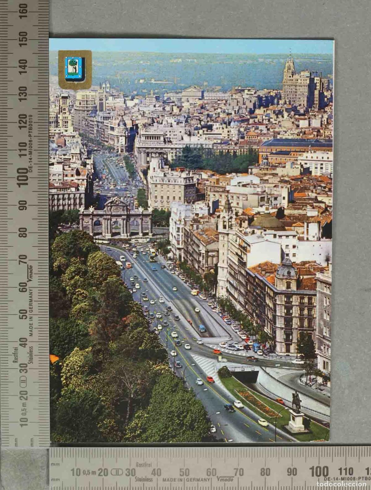 Postales: POSTAL. Madrid - Vista general - Calle de Alcal&aacute; y Puerta de Alcal&aacute;